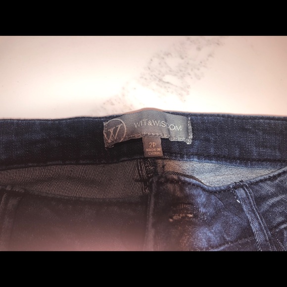 Embroidered wit & wisdom jeans with cuffs size 2p - Picture 9 of 10